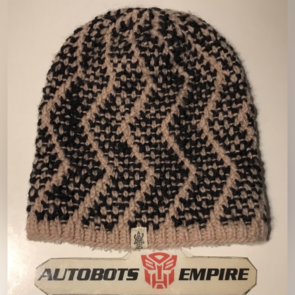 NWOT Vintage Unisex NIRVANNA DESIGNS HAND KNIT MERINO WOOL BEANIE HAT NEPAL Rlx